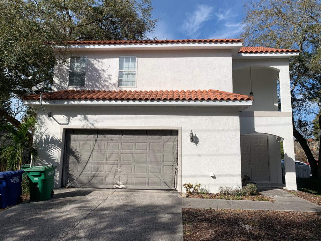 Painters Temple Terrace FL crew working on a historic home